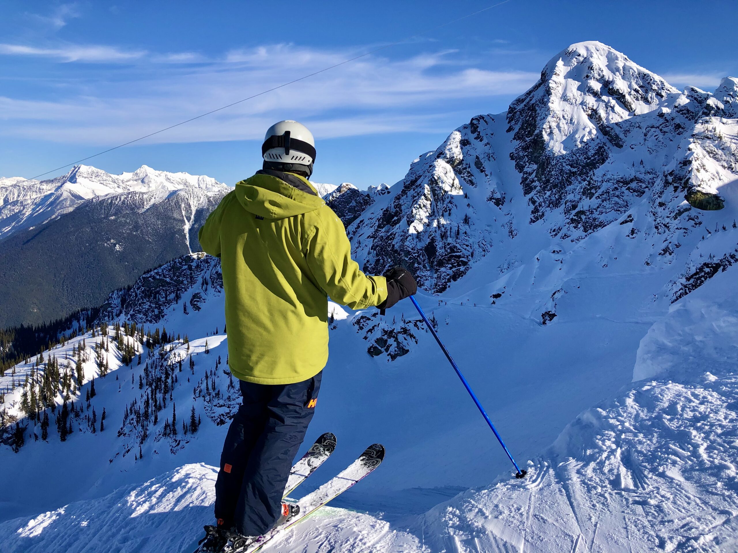 where-to-go-skiing-in-canada-venturevida